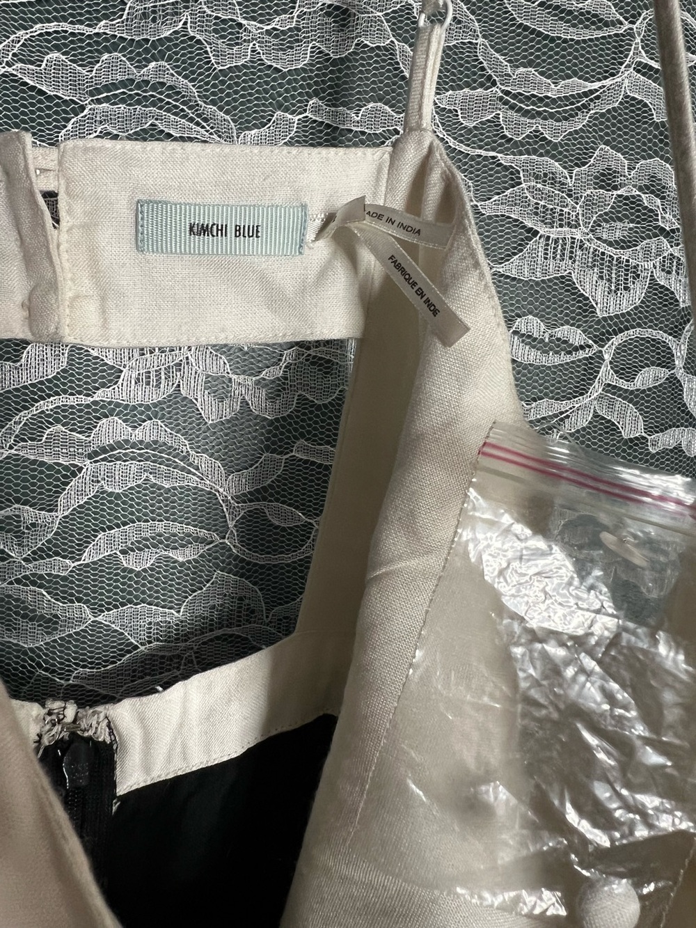 Urban Outfitters Kimchi Blue Cream & Black Colorblock Mini Dress Size 2 Y2K - Picture 4 of 7